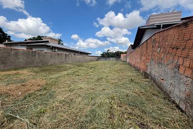 Terreno Lateral  Rua Guarujá