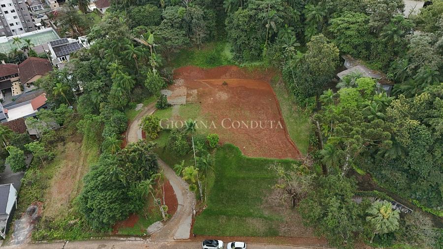 Terreno para residencia alto padr�o B.  Sagua�u 7
