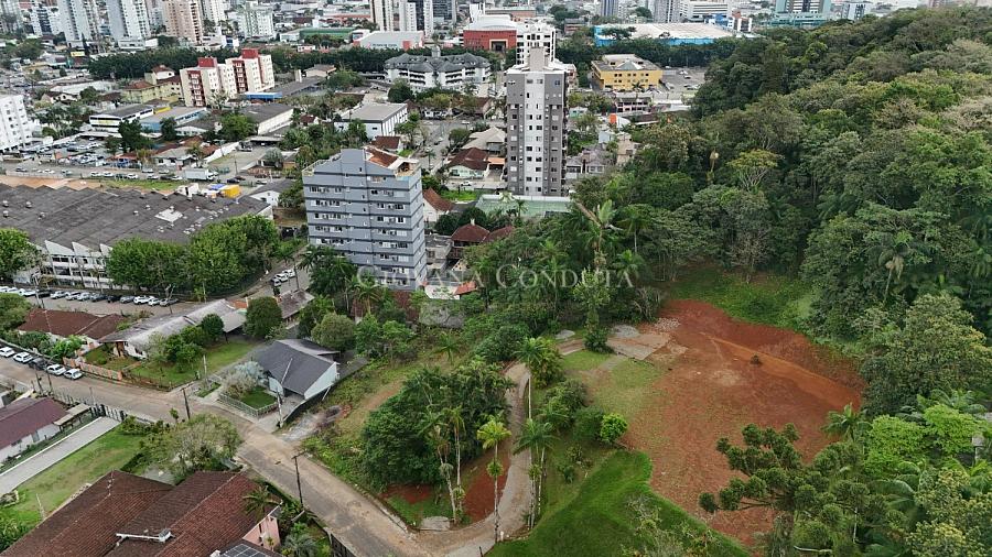 Terreno para residencia alto padr�o B.  Sagua�u 10