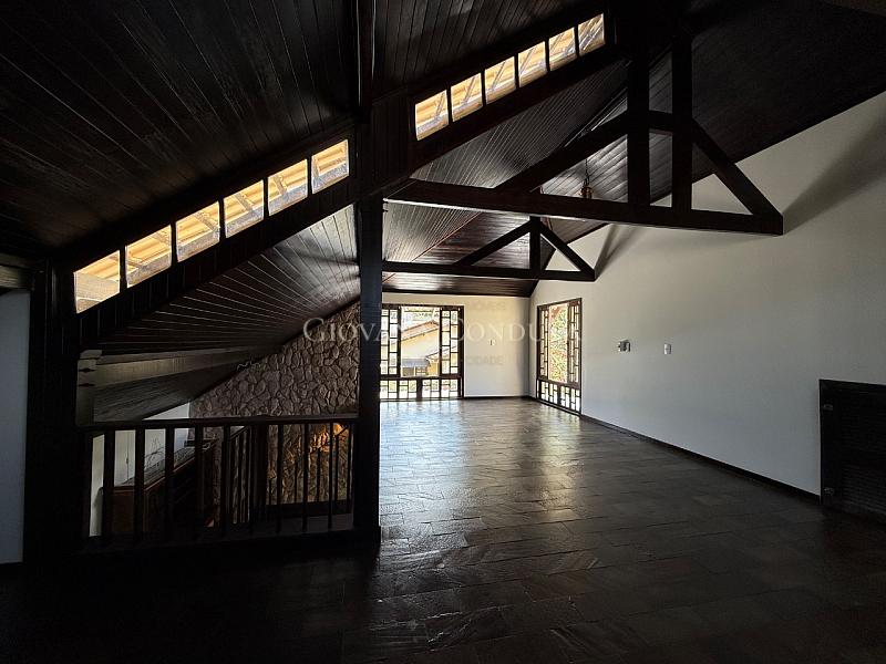 Casa com 207 m� em terreno de 1.579 m� no Am�rica 10