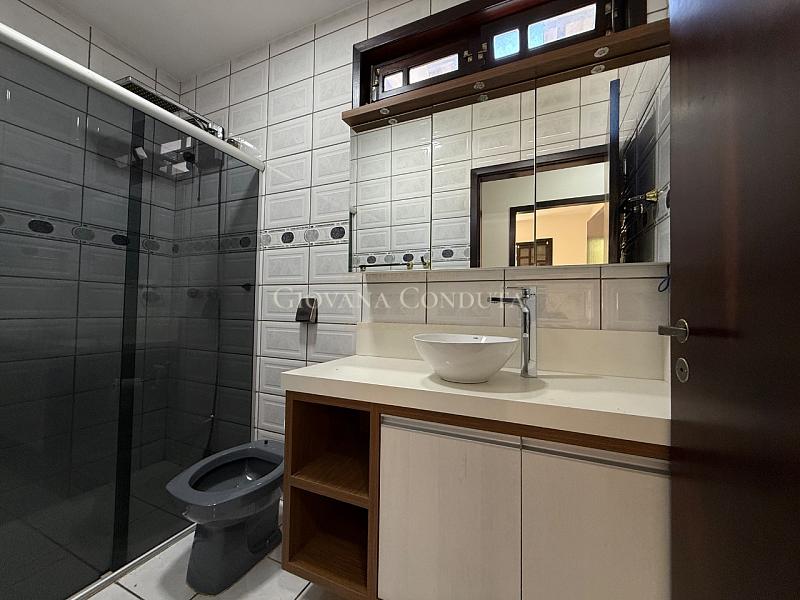 Casa com 207 m� em terreno de 1.579 m� no Am�rica 18