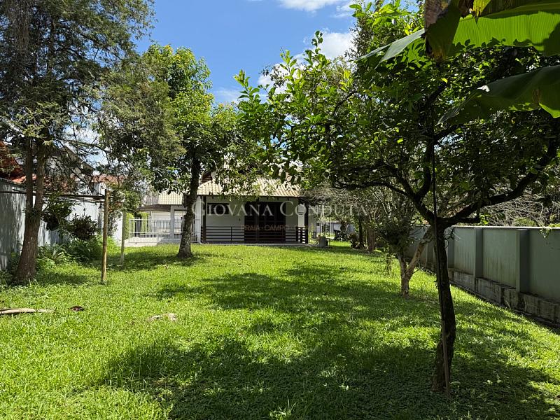 Casa com 207 m� em terreno de 1.579 m� no Am�rica 23