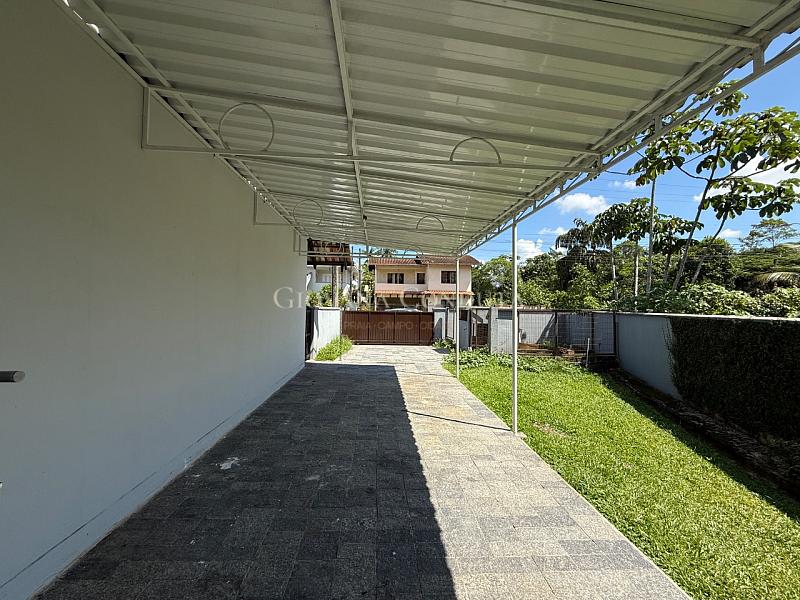 Casa com 207 m� em terreno de 1.579 m� no Am�rica 5
