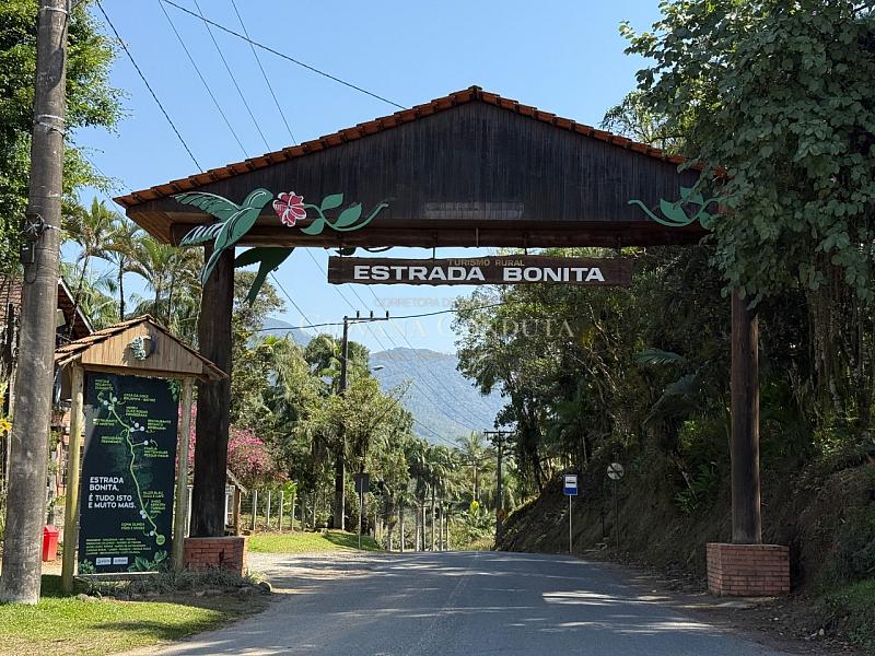 Ch�cara � venda na Estrada Bonita � 10.225 m� 2