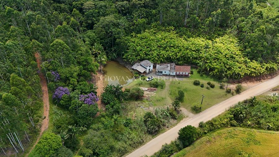 �rea rural escriturada com 67 hectares �s margens do Rio Pira� em Araquari - Morro do Jacu 18