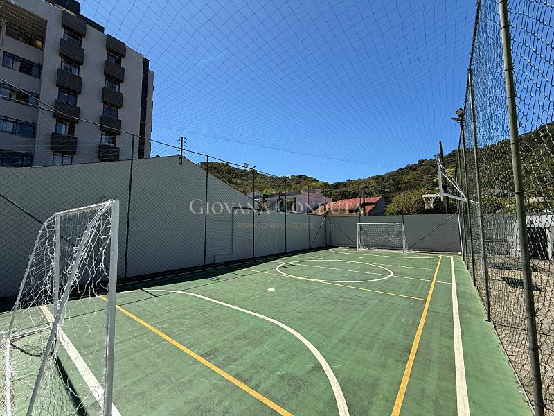 Cobertura com 184 m� Bairro Sagua�u 5