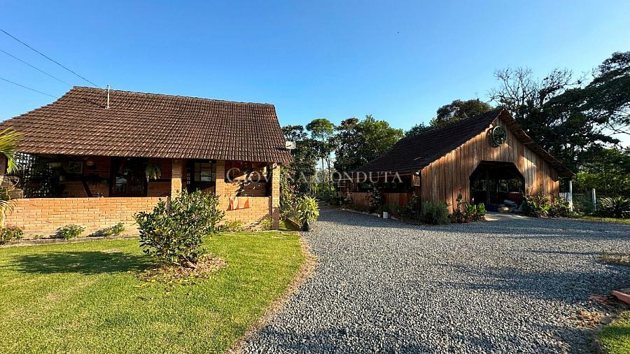 Ch�cara com 158.900 m�, duas casas enxaimel centen�rias e lagos a 14 km do centro - Estrada Comprida, Vila Nova 10