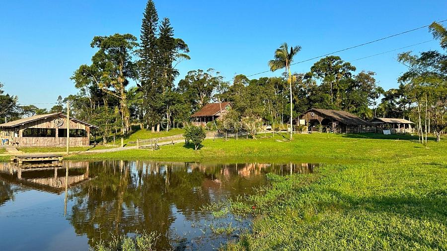Ch�cara com 158.900 m�, duas casas enxaimel centen�rias e lagos a 14 km do centro - Estrada Comprida, Vila Nova 5