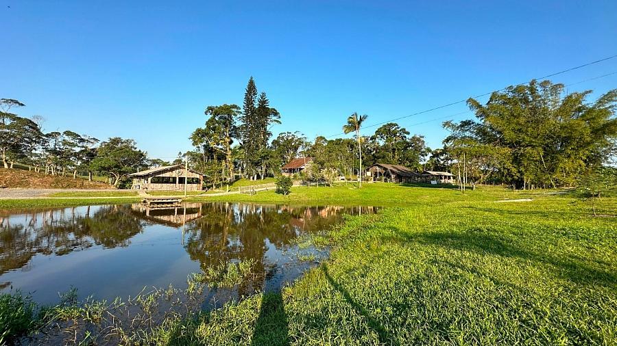 Ch�cara com 158.900 m�, duas casas enxaimel centen�rias e lagos a 14 km do centro - Estrada Comprida, Vila Nova 6