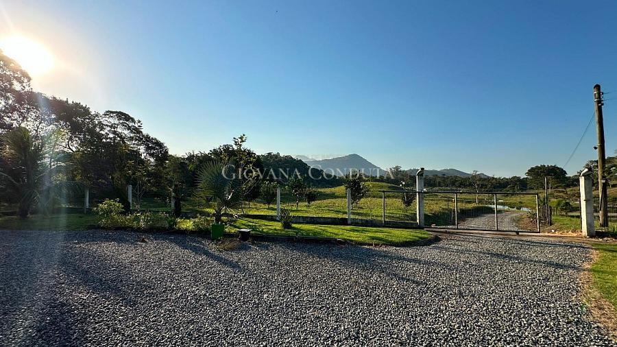 Ch�cara com 158.900 m�, duas casas enxaimel centen�rias e lagos a 14 km do centro - Estrada Comprida, Vila Nova 8