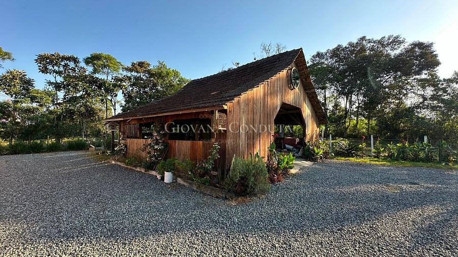Ch�cara com 158.900 m�, duas casas enxaimel centen�rias e lagos a 14 km do centro - Estrada Comprida, Vila Nova 9