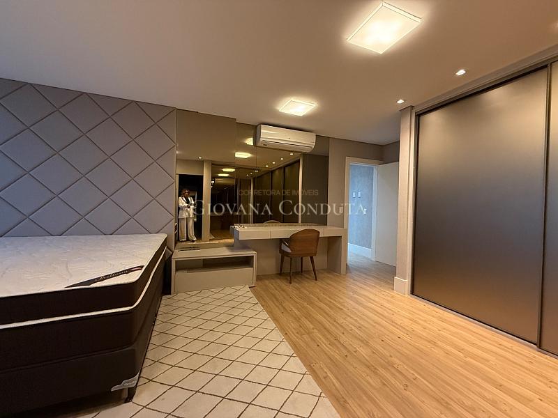 Apartamento 250 m² B. Atiradores 13
