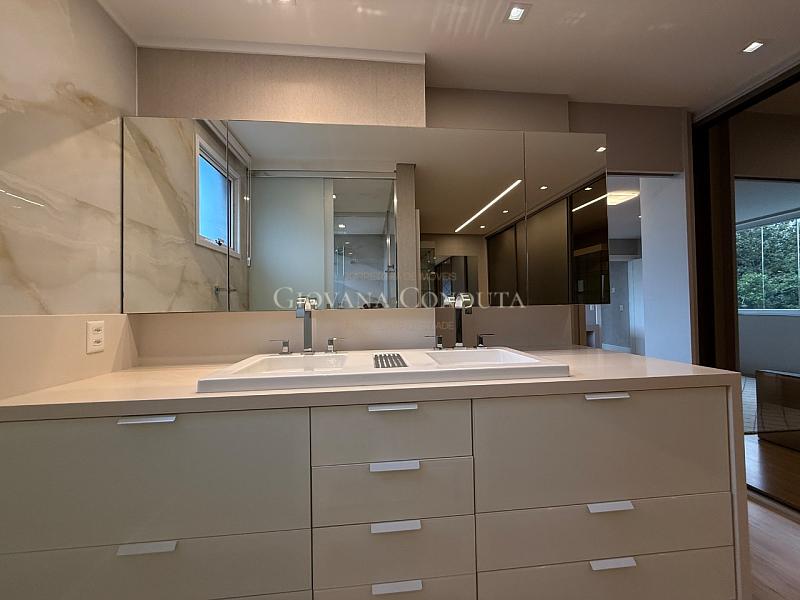 Apartamento 250 m² B. Atiradores 19