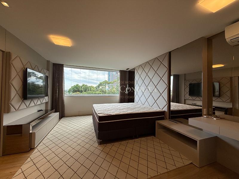 Apartamento 250 m² B. Atiradores 22