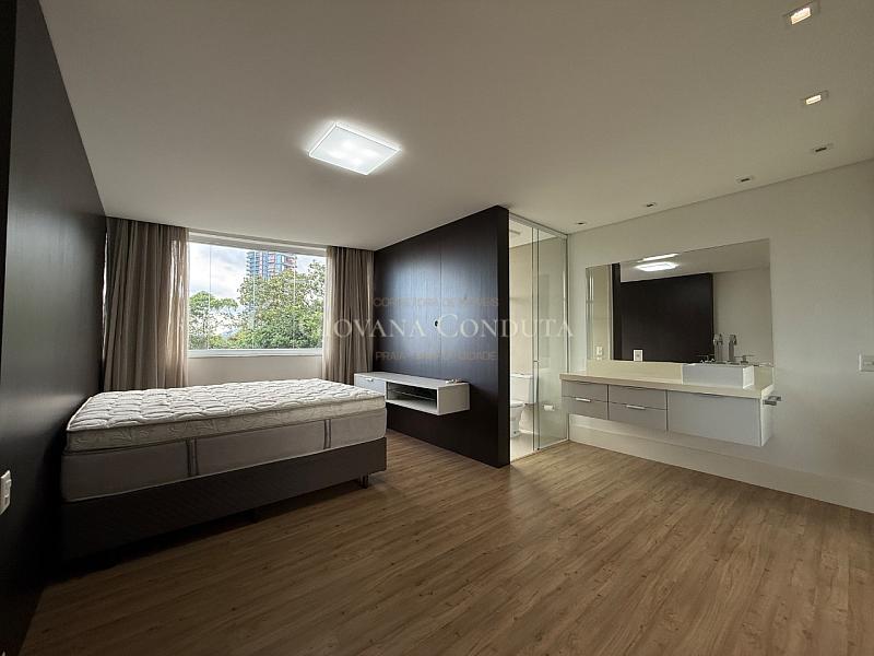 Apartamento 250 m² B. Atiradores 23