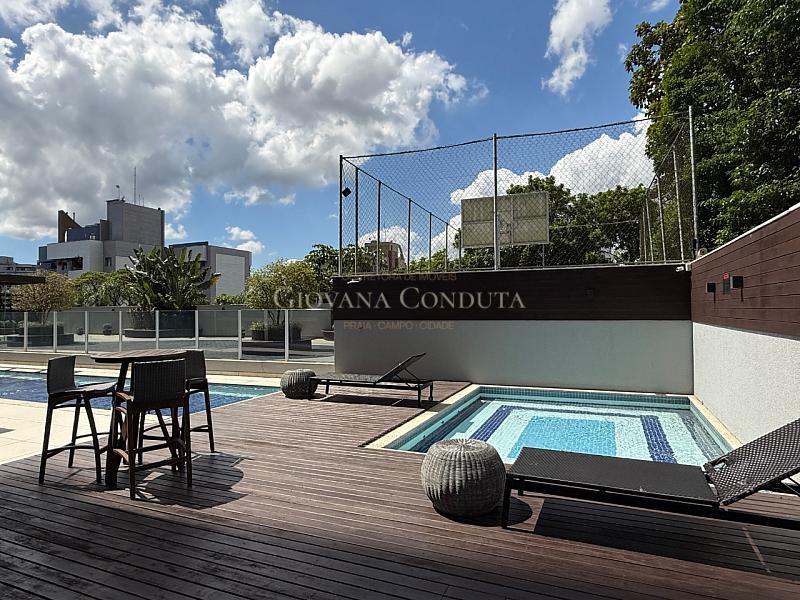 Apartamento 250 m² B. Atiradores 26