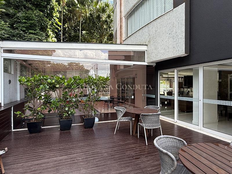Apartamento 250 m² B. Atiradores 27