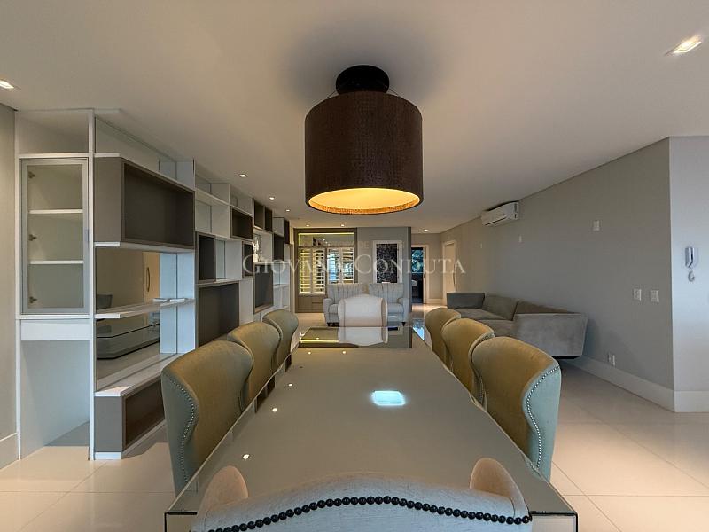 Apartamento 250 m² B. Atiradores 7