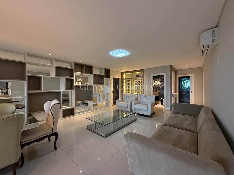 Apartamento 250 m² B. Atiradores 8