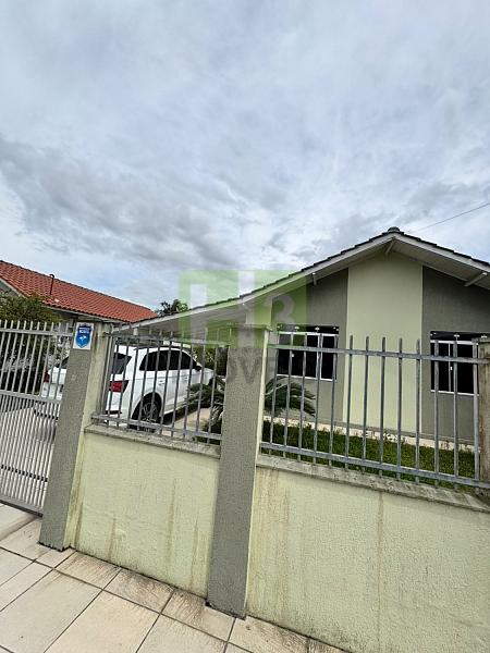 CASA 4 DORMIT�RIOS 1