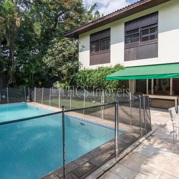 Casa no alto de pinheiros com 793m� de terreno, 5 quartos e 6 vagas 1