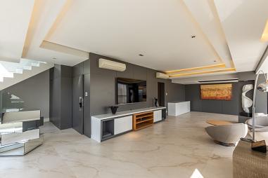 À venda Cobertura Mobiliada na Vila Nova Conceição