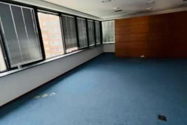 Sala Comercial de 110m2 no Itaim Bibi
