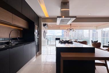 À venda 135m2 Mobiliado e decorado com 2 suítes e 2 vagas no Brooklin