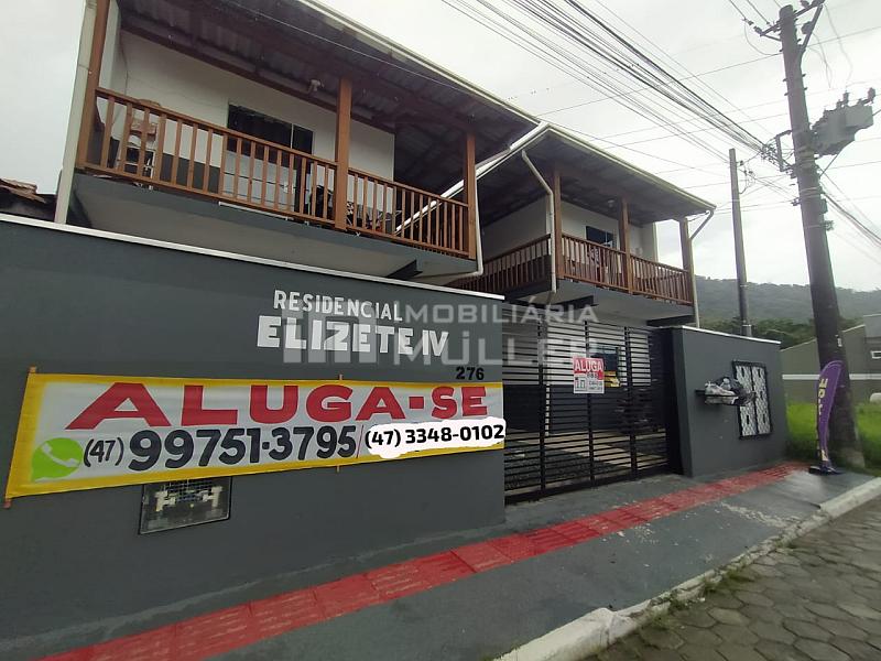 Kitnet com 1 dormit�rio para alugar em bairro arborizado, 25m� por R$ 1.100/m�s - Espinheiros - Itaja�/SC 1