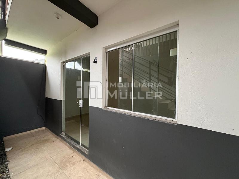 Kitnet com 1 dormit�rio para alugar em bairro arborizado, 25m� por R$ 1.100/m�s - Espinheiros - Itaja�/SC 1