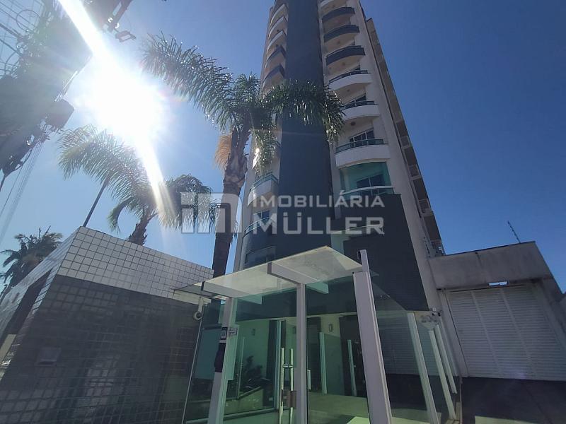 Apartamento com 1 dormit�rio para alugar, 35m� por R$ 2.100 /m�s - Centro - Itaja�/SC 1
