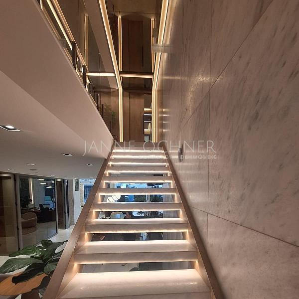 Oportunidade Única: Loja com Pé-Direito Duplo no Coração de Balneário Camboriú — foto 15