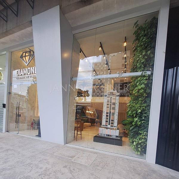 Oportunidade Única: Loja com Pé-Direito Duplo no Coração de Balneário Camboriú — foto 3