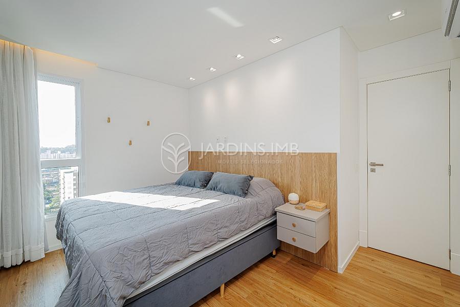 APARTAMENTO COM 3 DORMITÓRIOS NO CENTRO — foto 14