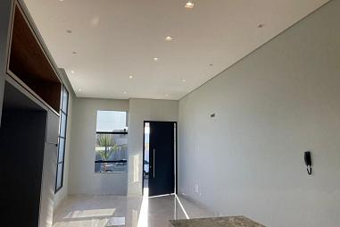 Casa térrea em Condominio - toda com planejados