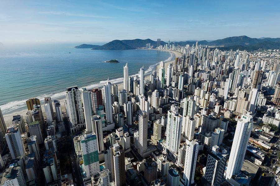 4 suítes + 3 vagas - Completa área de lazer — foto 13