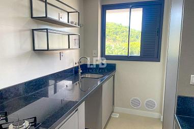 Apartamento na Praia Brava semi mobiliado com 2 dormitórios e 1 vaga de garagem