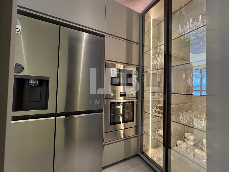 Apartamento com 4 quartos à venda, 180m², 5 banheiros, 3 garagens - Centro - Balneário Camboriú — foto 8