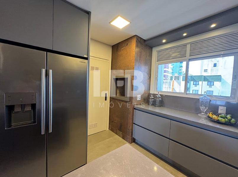 Apartamento com 4 quartos à venda, 153m², 5 banheiros, 3 garagens - Barra Sul - Balneário Camboriú — foto 3