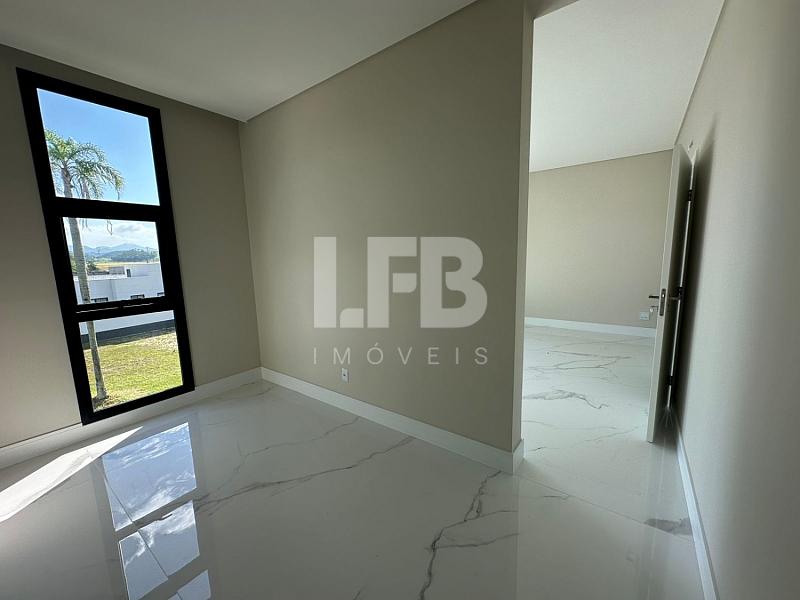 Casa de alto padrão com 5 suítes no Condomínio Caledônia - Camboriú — foto 8