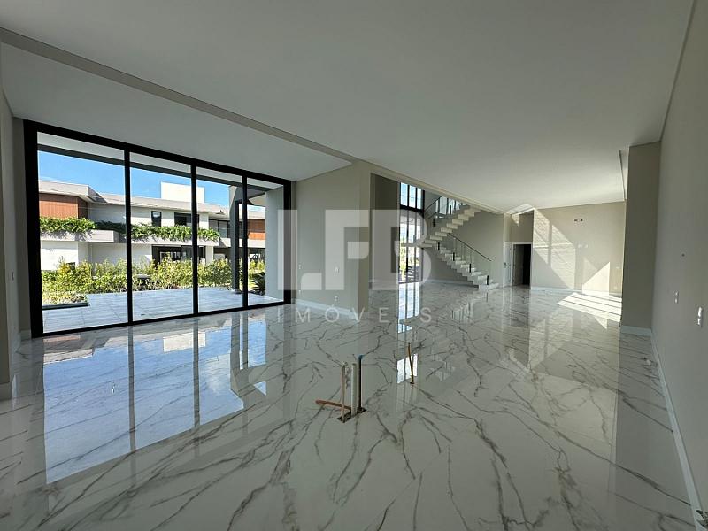 Casa de alto padrão com 5 suítes no Condomínio Caledônia - Camboriú — foto 24