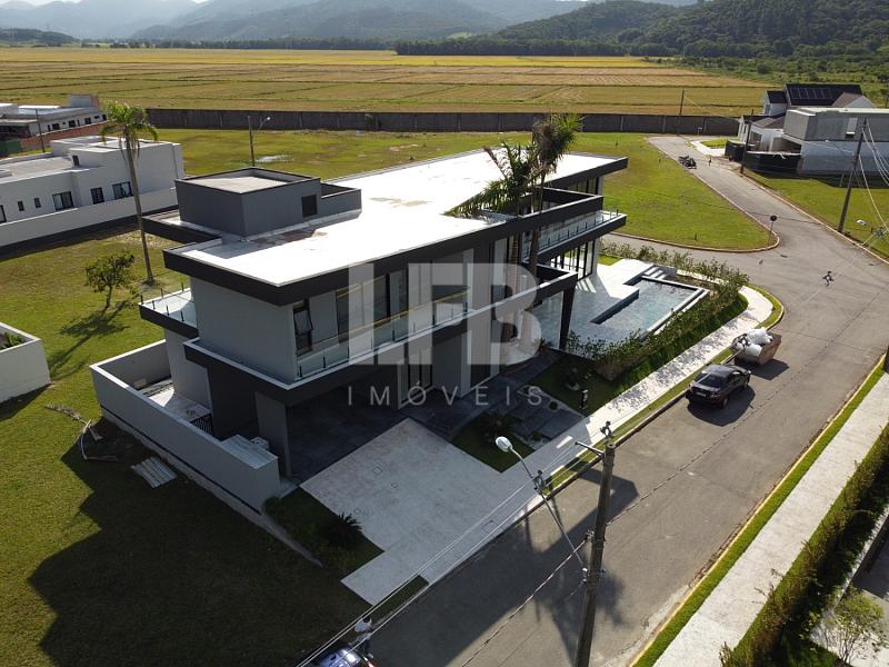 Casa de alto padrão com 5 suítes no Condomínio Caledônia - Camboriú — foto 27