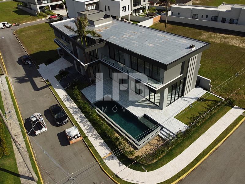 Casa de alto padrão com 5 suítes no Condomínio Caledônia - Camboriú — foto 29