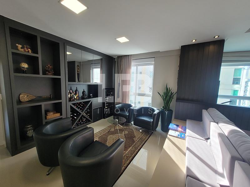 Apartamento com  3 suítes no Bairro Pioneiros, Balneário Camboriú — foto 4