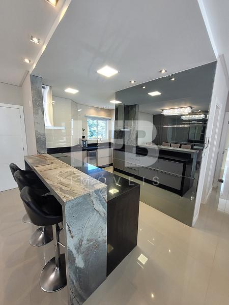 Apartamento com  3 suítes no Bairro Pioneiros, Balneário Camboriú — foto 5