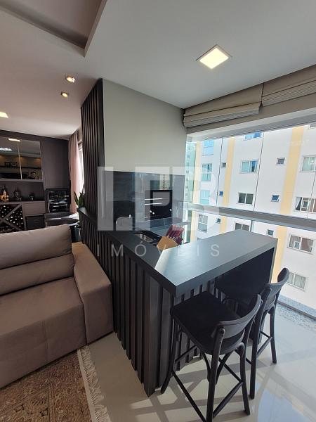 Apartamento com  3 suítes no Bairro Pioneiros, Balneário Camboriú — foto 8
