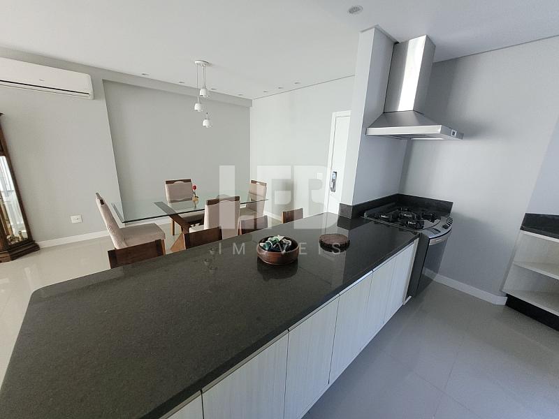 Apartamento com  4 suítes no Bairro Pioneiros, Balneário Camboriú — foto 7