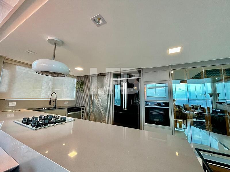 Cobertura Triplex com 7 suítes | Frente Mar na Barra Sul de Balneário Camboriú — foto 8