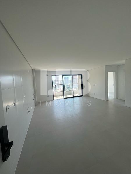 Apartamento com 2 quartos à venda, 84m², 3 banheiros, 2 garagens - Praia Brava - Itajaí — foto 2