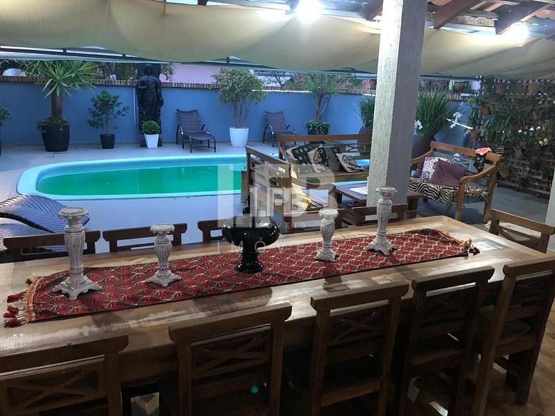 Casa na Praia dos Amores em Balneário Camboriú com 5 dormitórios, piscina e quiosque — foto 34